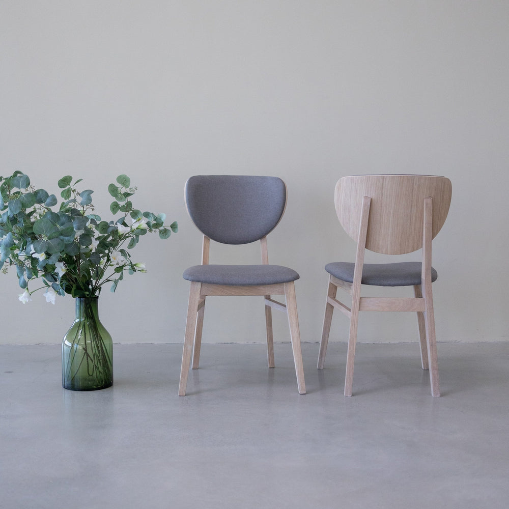 Pack de 2 o 4 Sillas de Comedor Nova, Estructura de Madera Maciza de Roble Blanqueado | NordicStory