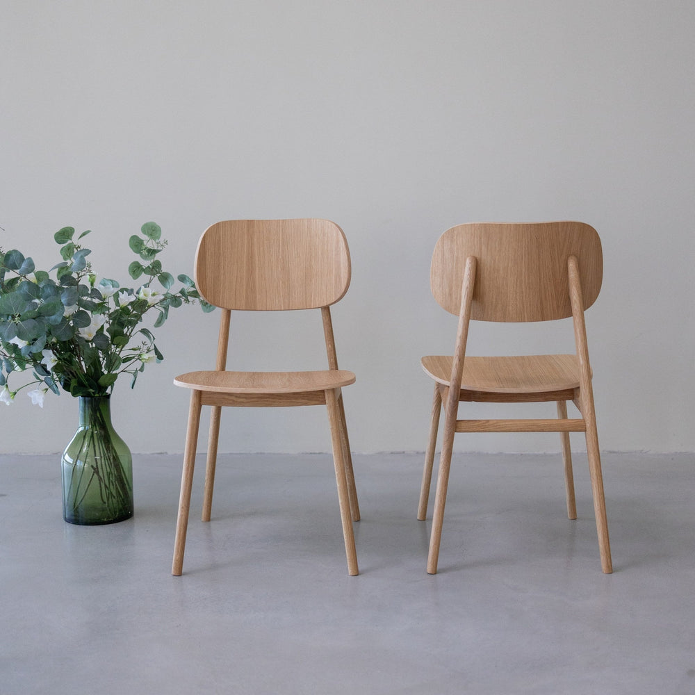 Pack de 2 o 4 Sillas de Comedor Varde, Estructura de Madera Maciza de Roble