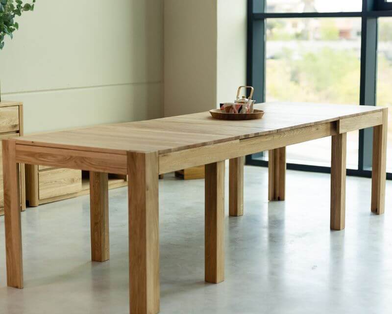 Mesas de madera vs. mesas de otros materiales: ¿cuál elegir?