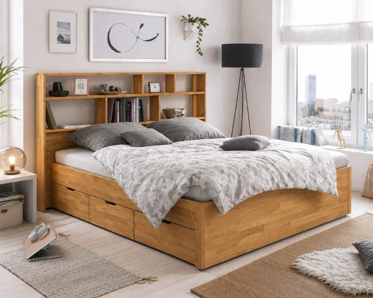 Bett aus massiver Eiche mit Kopfteil mit integrierten Regalen und Stauraumschubladen | Roble.Store
