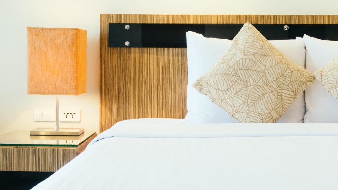 Models of wooden double beds