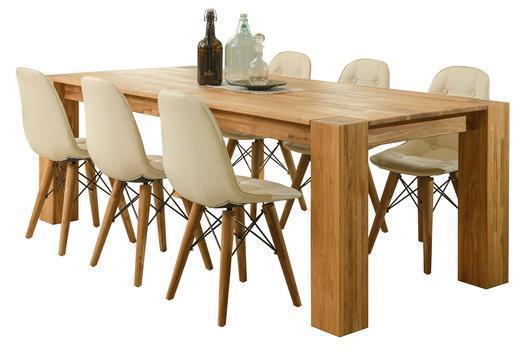 ¿Con qué tipo de mesa combinar una silla de madera?