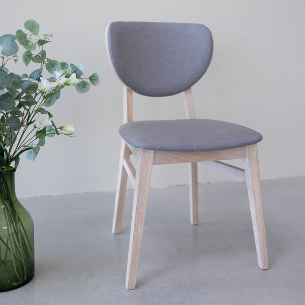 Pack de 2 o 4 Sillas de Comedor Nova, Estructura de Madera Maciza de Roble Blanqueado | NordicStory