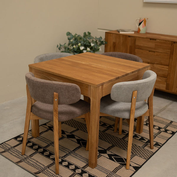 Pack de 2 o 4 Sillas de Comedor de Madera Maciza de Roble Claus, tapizado Gris o Marron | VESKOR