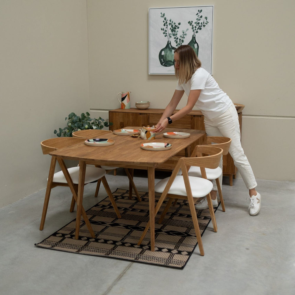 Pack de 2 o 4 Sillas de Comedor de Madera Maciza de Roble Oscar, tapizado | VESKOR