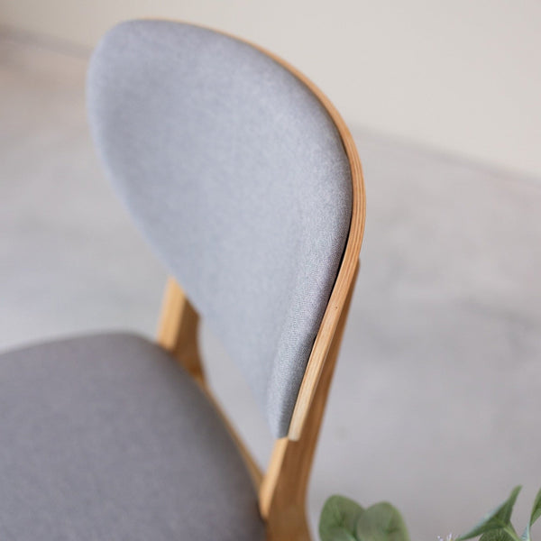 Pack de 2 o 4 Sillas de Comedor Nova, Estructura de Madera Maciza de Roble, Tapizado | NordicStory