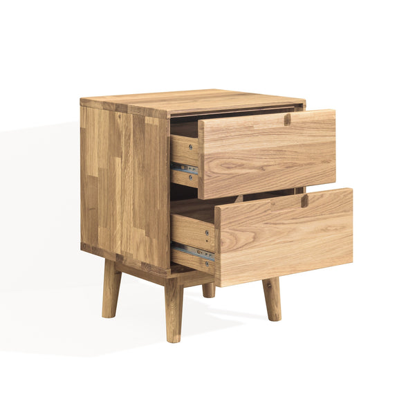 Scandi solid oak bedside table | NordicStory