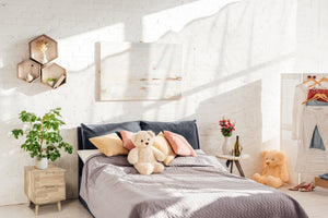 Scandi solid oak bedside table | NordicStory