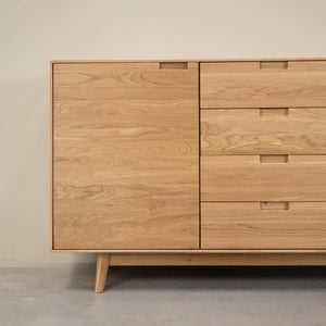 Credenza in rovere massiccio Escandi Atelier | NordicStory