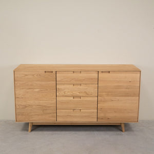 Credenza in rovere massiccio Escandi Atelier | NordicStory