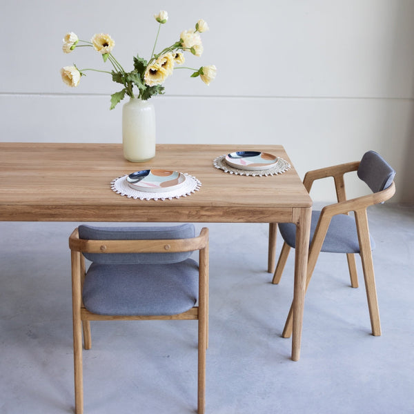 Mesa de jantar extensível em madeira maciça de carvalho BERGAMO | NordicStory