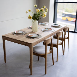 Mesa de jantar extensível em madeira maciça de carvalho BERGAMO | NordicStory