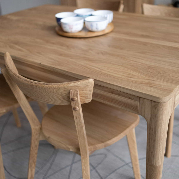 Mesa de jantar extensível em madeira maciça de carvalho BERGAMO | NordicStory