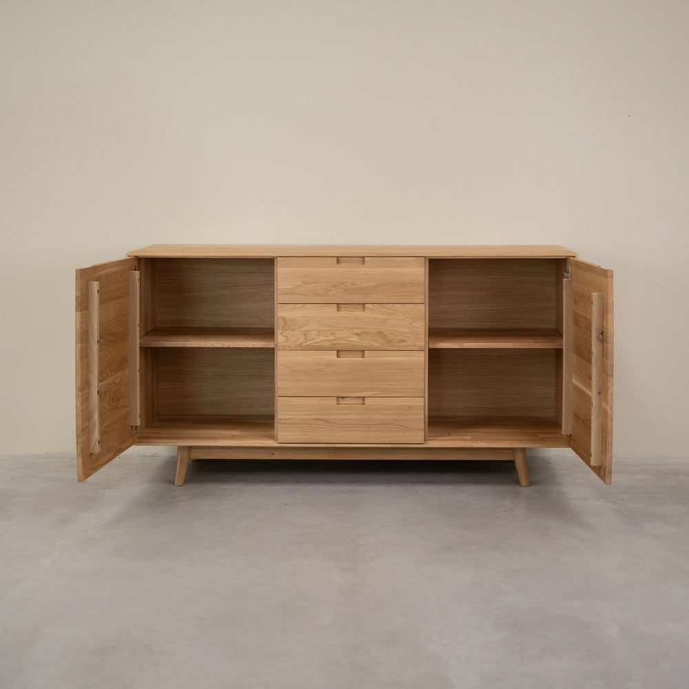 Massief eikenhouten dressoir van Escandi Atelier | NordicStory