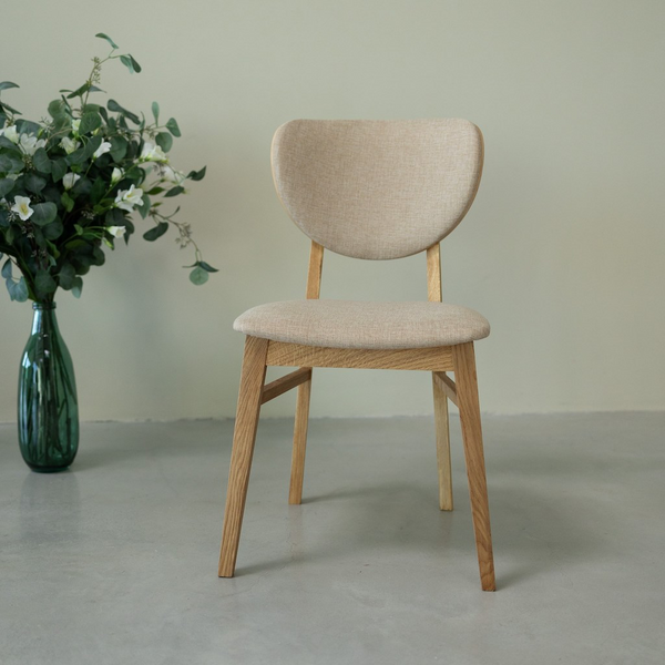 Pack de 2 o 4 Sillas de Comedor Nova, Estructura de Madera Maciza de Roble, Tapizado | NordicStory