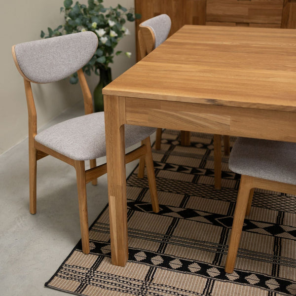 Pack de 2 o 4 Sillas de Comedor de Madera Maciza de Roble Maxwell, tapizado en Gris | VESKOR