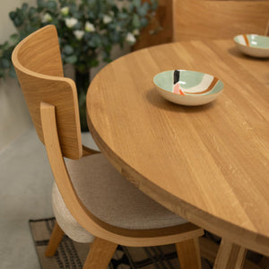 Extending dining table in solid oak MOBY