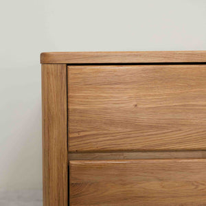 Elsa solid oak bedside table | NordicStory