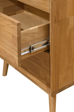 Cómoda alta de madera maciza de roble Escandi 6 | NordicStory