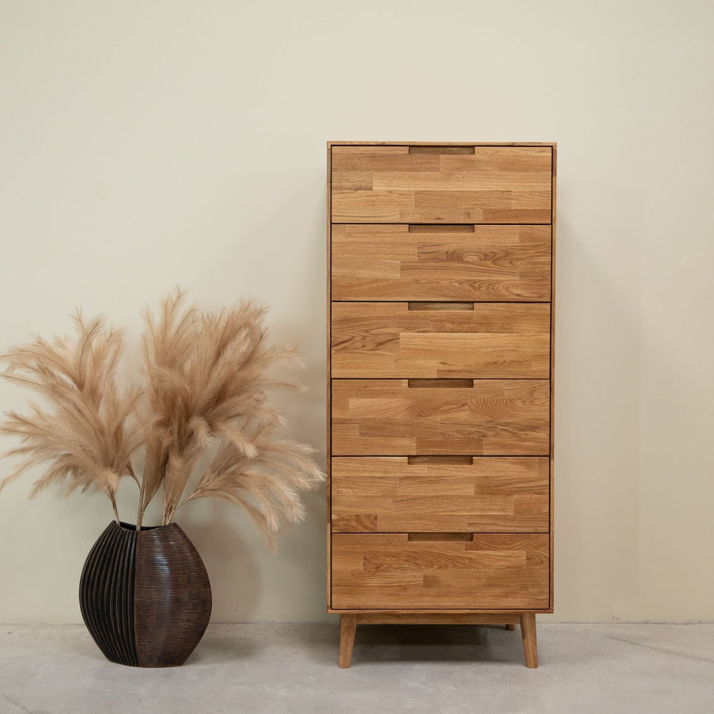 Scandi 6 tall chest of drawers in solid oak | NordicStory