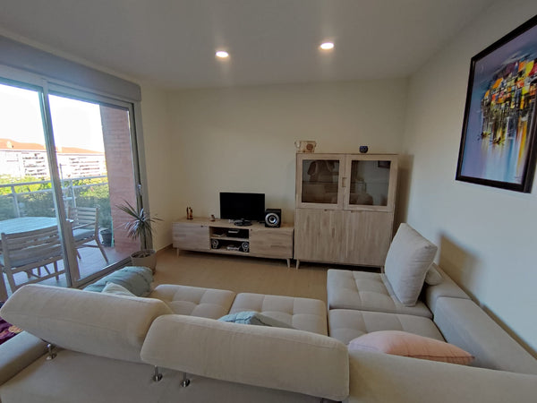 Escandi 3 solid oak display cabinet | NordicStory