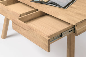 Scrivania in legno massello di rovere Einstein 2 con mensola sospesa | NordicStory