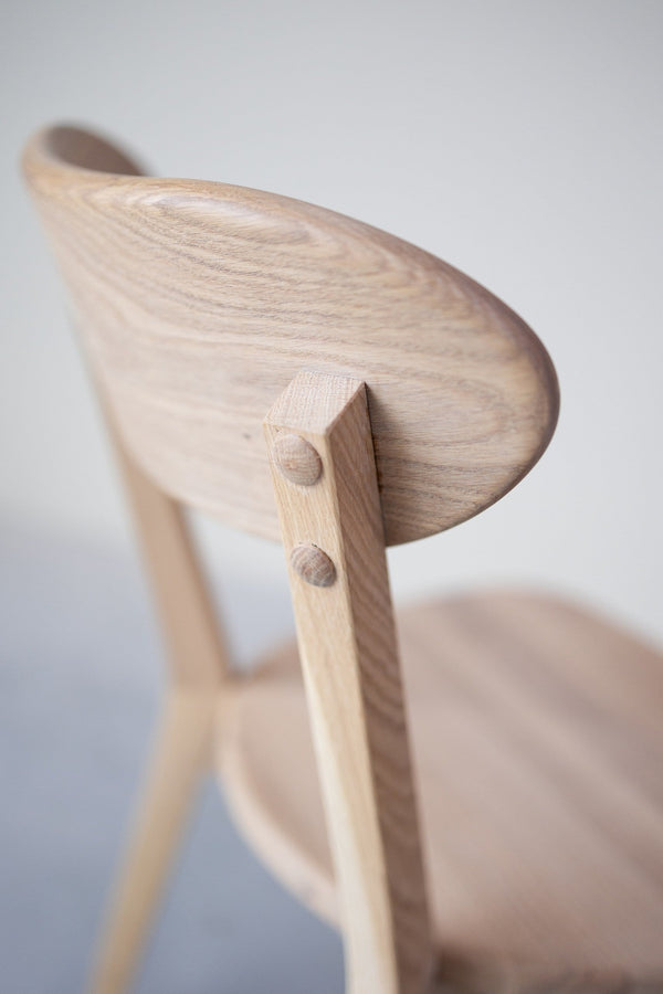 Pack de 2 o 4 Sillas de Comedor de Madera Maciza de Roble Isku | NordicStory