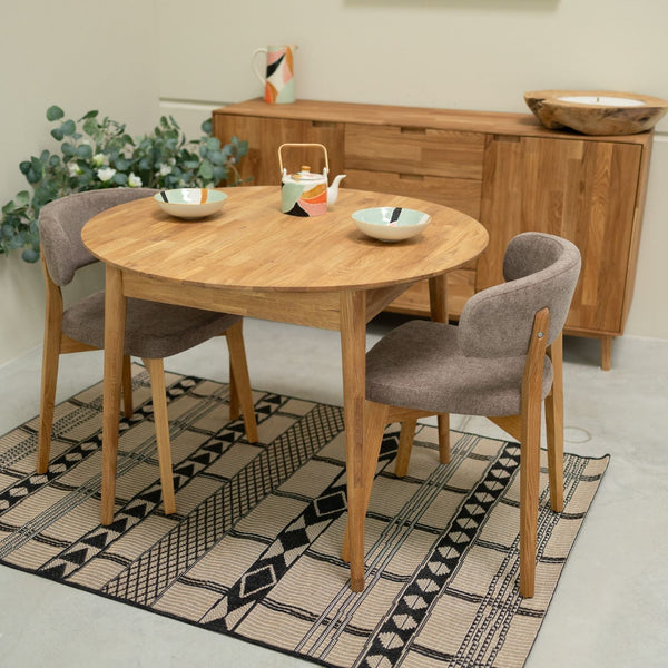 Pack de 2 o 4 Sillas de Comedor de Madera Maciza de Roble Claus, tapizado Gris o Marron | VESKOR