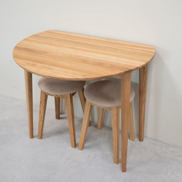 Pack de 2 o 4 Taburetes de Comedor de Madera Maciza Diana, tapizado | NordicStory