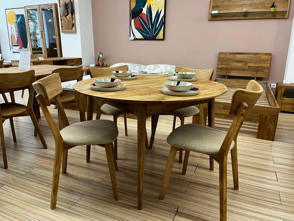 Ronde, uitschuifbare eettafel van massief eikenhout Escandi 5 | NordicStory