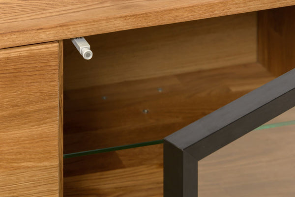 Moritz solid oak TV stand | NordicStory
