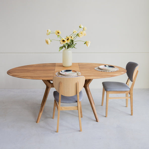 Mesa extensible de comedor de madera maciza de roble Carmen | NordicStory