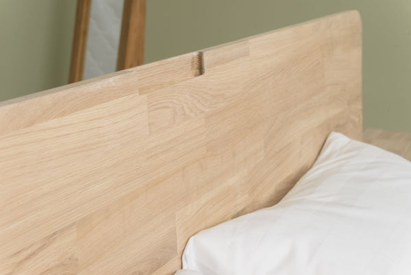Cama de madera maciza de roble Escandi | NordicStory