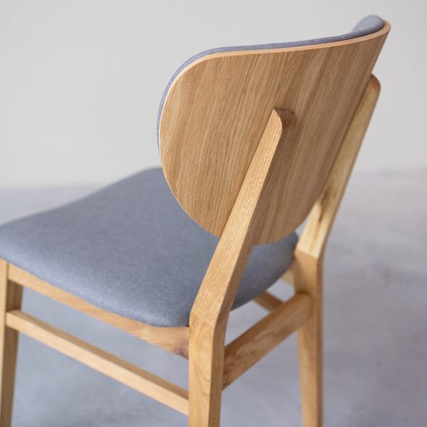 Pack de 2 o 4 Sillas de Comedor Nova, Estructura de Madera Maciza de Roble, Tapizado | NordicStory