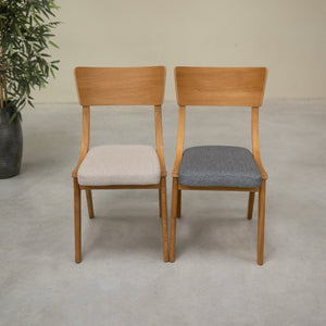 Set van 2 of 4 Lucas-eetkamerstoelen van massief eikenhout, met grijze of beige bekleding | NordicStory