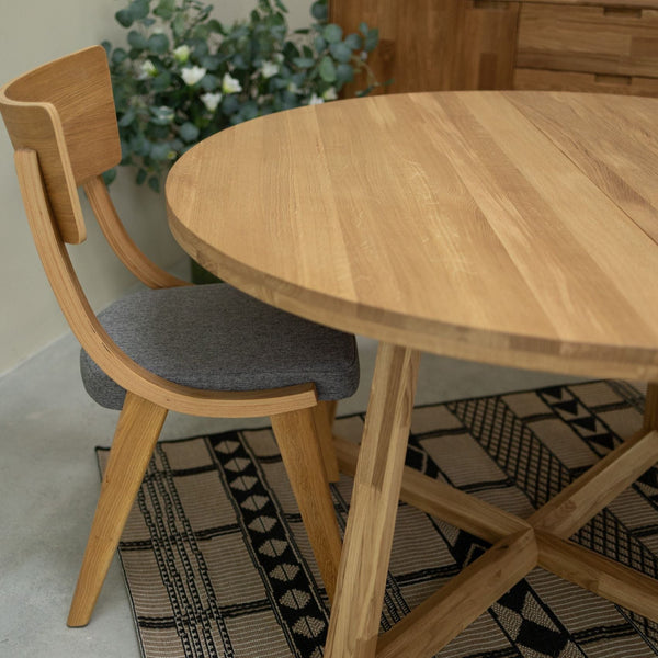 Set van 2 of 4 Lucas-eetkamerstoelen van massief eikenhout, met grijze of beige bekleding | NordicStory