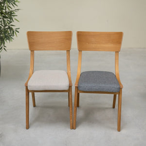 Set van 2 of 4 Lucas-eetkamerstoelen van massief eikenhout, met grijze of beige bekleding | NordicStory
