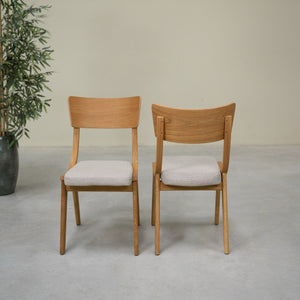 Set van 2 of 4 Lucas-eetkamerstoelen van massief eikenhout, met grijze of beige bekleding | NordicStory