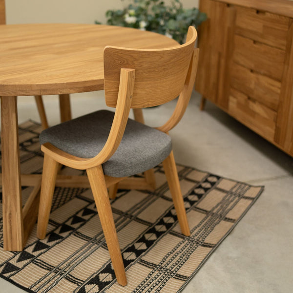 Set van 2 of 4 Lucas-eetkamerstoelen van massief eikenhout, met grijze of beige bekleding | NordicStory