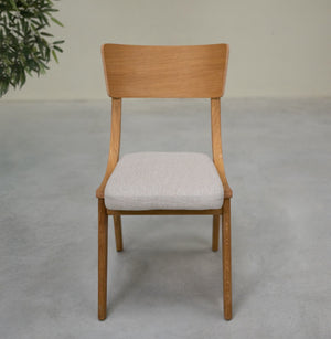 Set van 2 of 4 Lucas-eetkamerstoelen van massief eikenhout, met grijze of beige bekleding | NordicStory