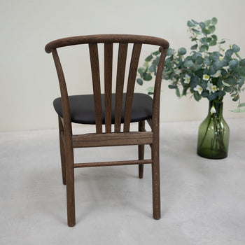 Pack de 2 o 4 Sillas de Comedor de Madera Maciza de Roble Dagmar, tapizado Negro | VESKOR