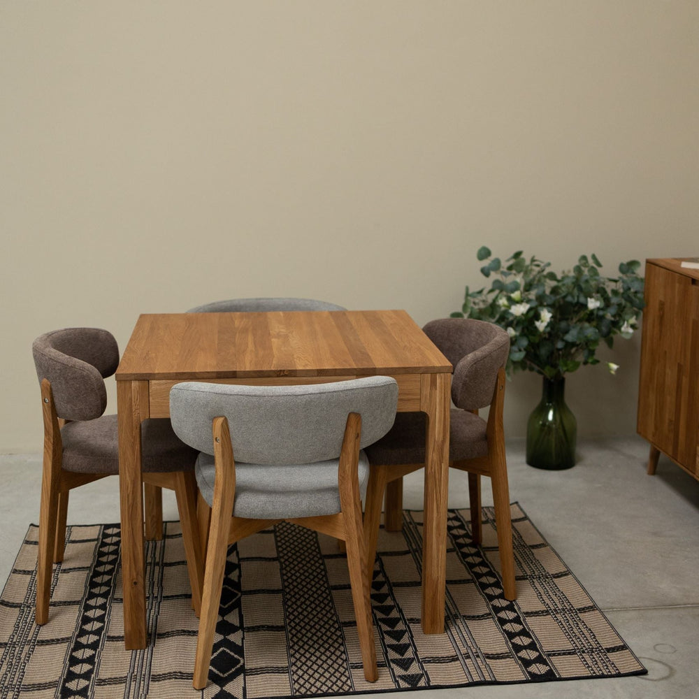 Pack de 2 o 4 Sillas de Comedor de Madera Maciza de Roble Claus, tapizado Gris o Marron | VESKOR