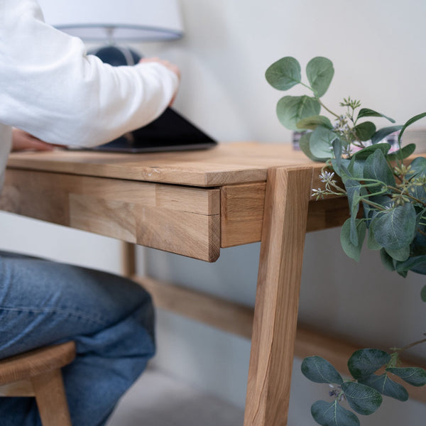 Eric massief eikenhouten bureau | NordicStory