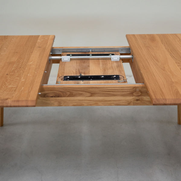 Mesa de comedor extensible de madera maciza roble Geneva | NordicStory