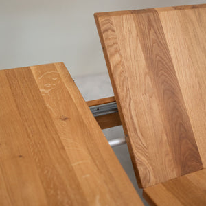 Mesa de comedor extensible de madera maciza roble Geneva | NordicStory
