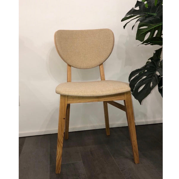Pack de 2 o 4 Sillas de Comedor Nova, Estructura de Madera Maciza de Roble, Tapizado | NordicStory