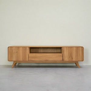 Geneva 2 solid oak TV stand | NordicStory