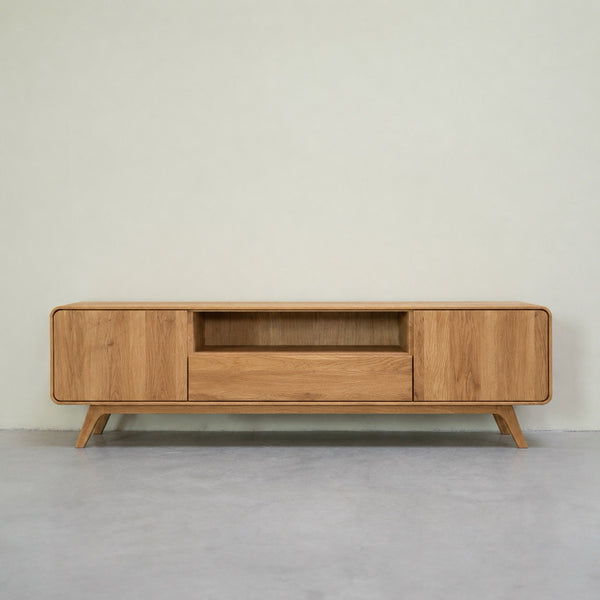 Geneva 2 solid oak TV stand | NordicStory