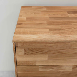 Cómoda de madera maciza de roble Escandi 1, 80 x 45 x 84,5 cm. | NordicStory