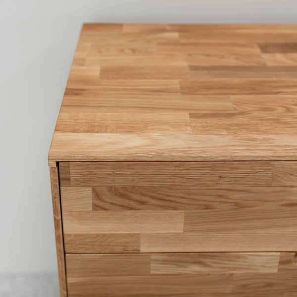 Cómoda de madera maciza de roble Escandi 1, 80 x 45 x 84,5 cm. | NordicStory